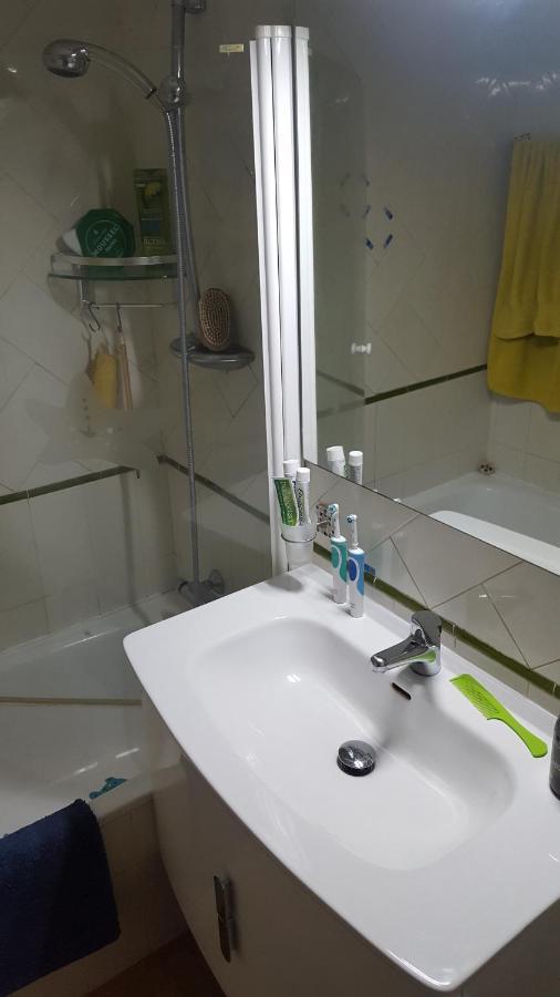 Semi-Detached Adosado Con Encanto -130 M2 - Wifi 600 Mb - Piscina Comunitaria - Patio Privado Torremolinos Eksteriør billede