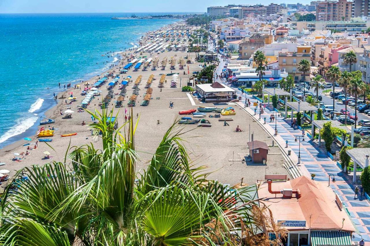 Semi-Detached Adosado Con Encanto -130 M2 - Wifi 600 Mb - Piscina Comunitaria - Patio Privado Torremolinos Eksteriør billede